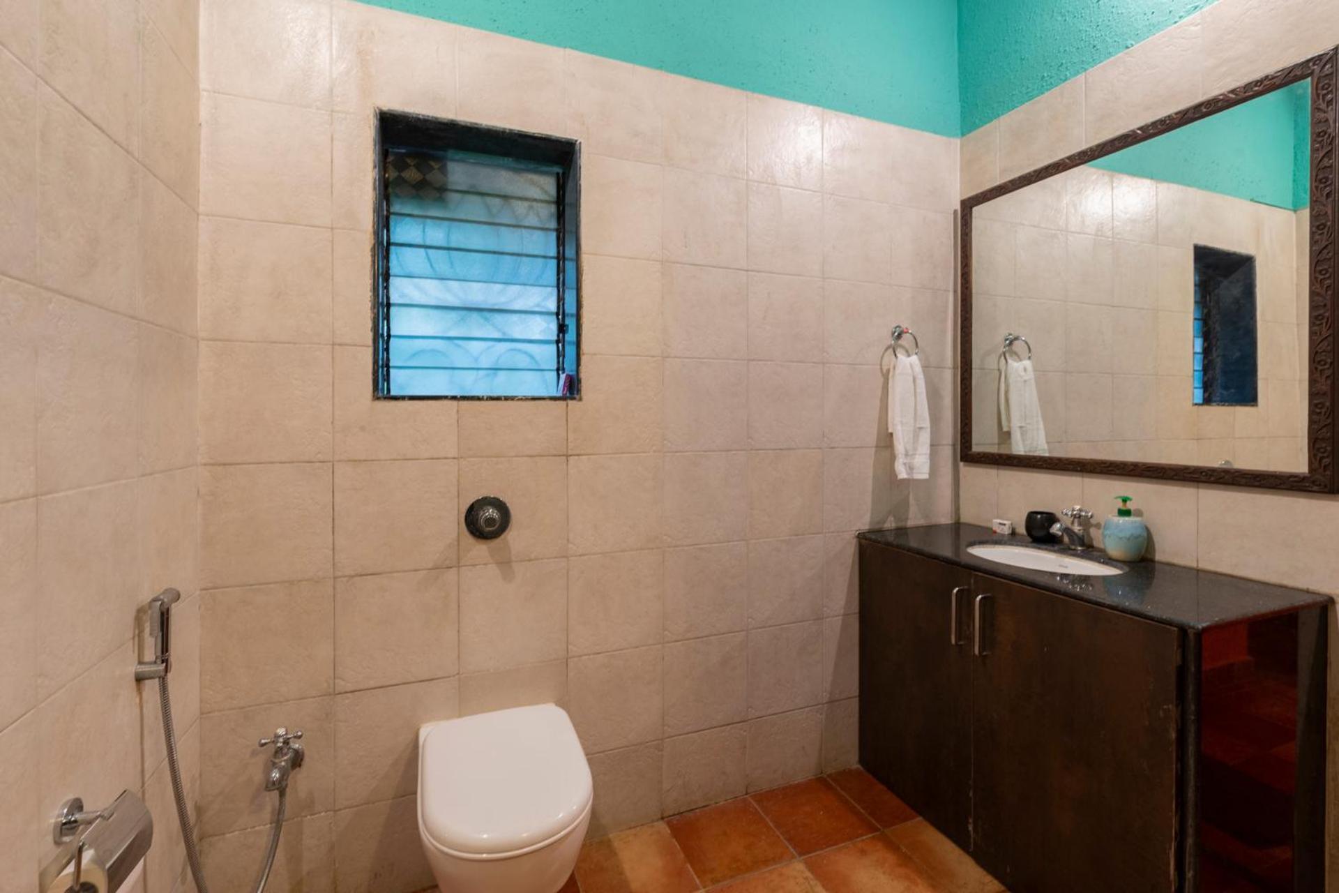 Vintage Estate: Lakeside Retreat with Plunge Pool and Gazebo Karjat Exterior photo